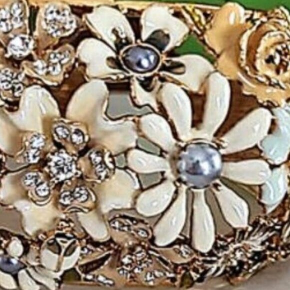 Kenneth Jay Lane Floral Bracelet Ring Set - Picture 5 of 10